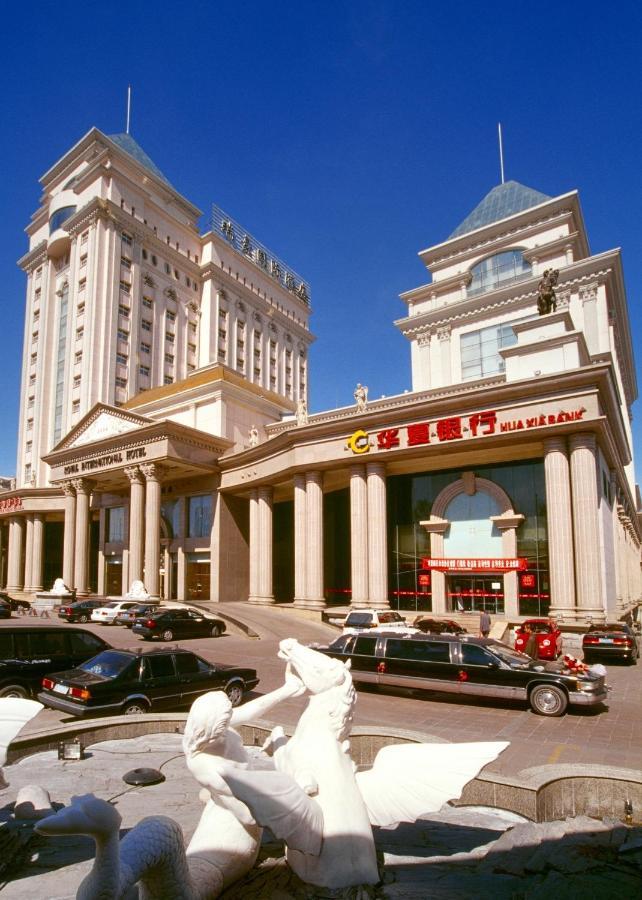 Royal International Hotel Урумки Екстериор снимка